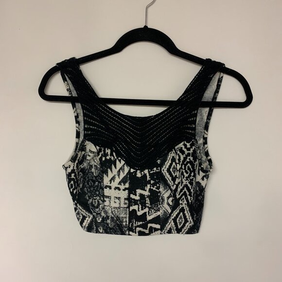 Elodie Tops - Elodie Crop Top Womens SZ Small Black& Tan Artec Athleisure sports lounge y2k